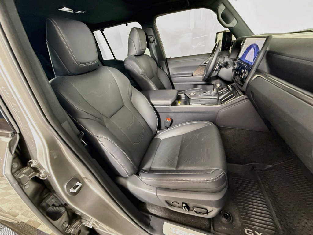 Certified 2024 Lexus GX 550 w/ Accessory Package (Z1) AWD/4WD image 30