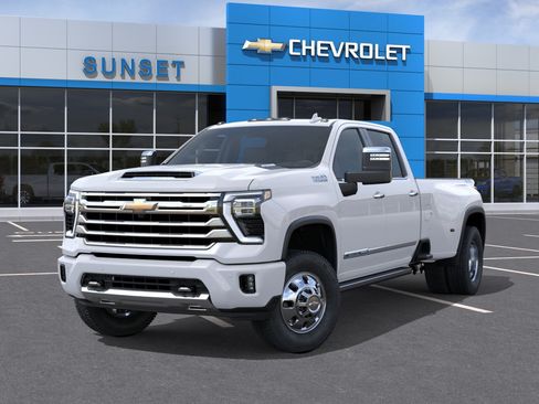 New 2026 Chevrolet Silverado 3500 High Country w/ High Country Premium Package AWD/4WD image 6