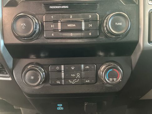 Used 2020 Ford F250 XLT w/ XLT Value Package AWD/4WD image 18