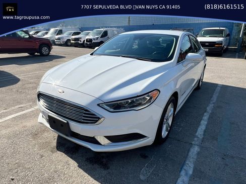 Used 2018 Ford Fusion SE w/ Equipment Group 602A FWD image 1