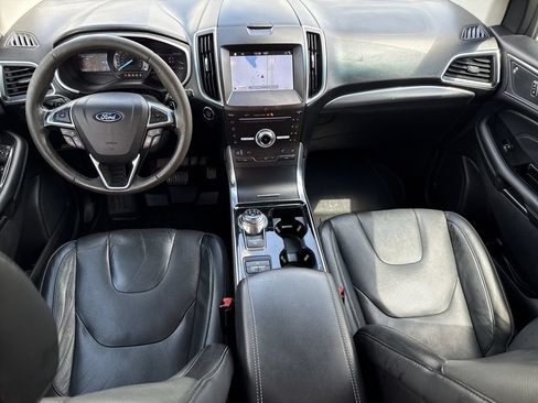 Used 2019 Ford Edge Titanium w/ Equipment Group 301A AWD/4WD image 27