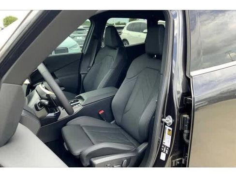Used 2025 BMW X3 xDrive30i w/ Premium Package AWD/4WD image 9