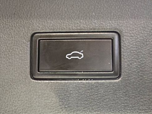 Used 2021 Volkswagen Atlas SEL image 21