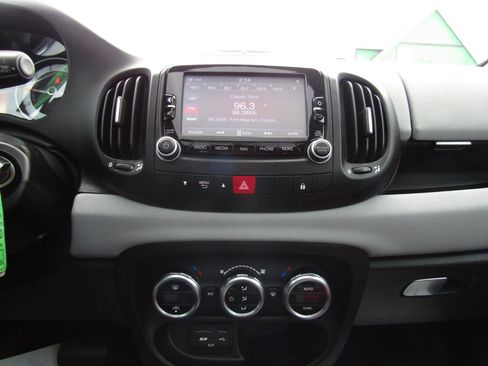 Used 2014 FIAT 500L Easy image 13