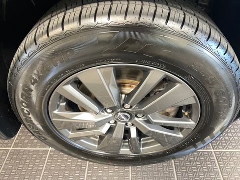 Certified 2023 Nissan Pathfinder SV AWD/4WD image 5
