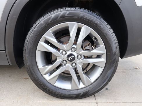 Used 2021 Kia Seltos LX image 32