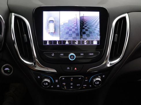 Used 2024 Chevrolet Equinox Premier AWD/4WD image 28