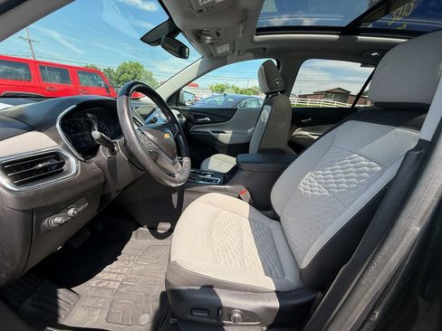 Used 2019 Chevrolet Equinox LT w/ Sun & Navigation Package FWD image 12