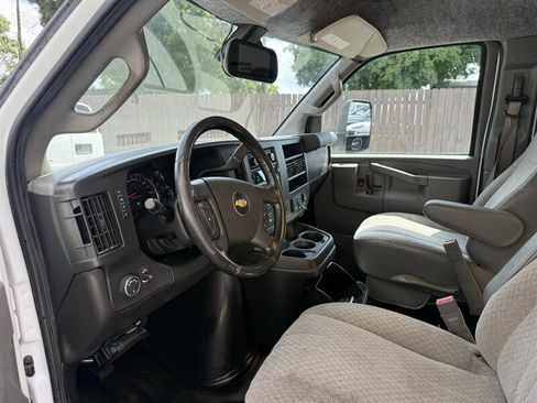 Used 2021 Chevrolet Express 3500 w/ Power Convenience Package RWD image 14