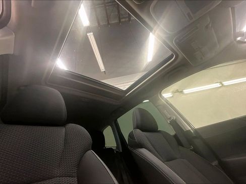 Used 2023 Subaru Forester Premium AWD/4WD image 28