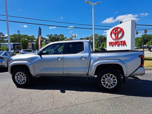 New 2026 Toyota Tacoma Limited AWD/4WD image 9