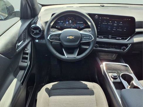 New 2026 Chevrolet Equinox LT w/ LPO, Floor Liner Package FWD image 11
