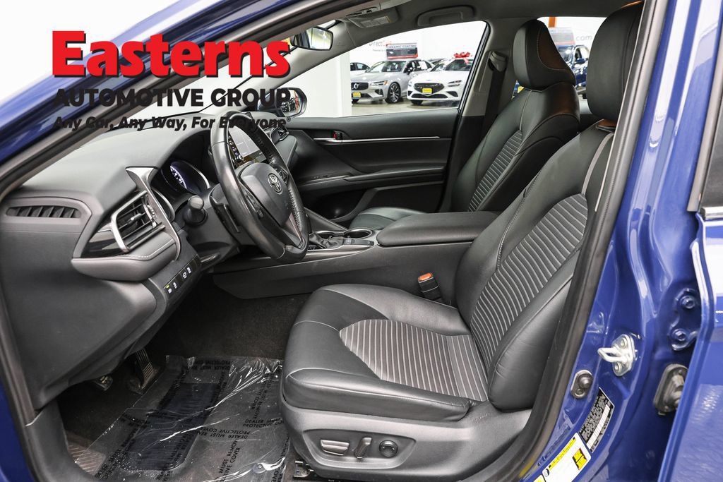 Used 2024 Toyota Camry SE FWD image 13