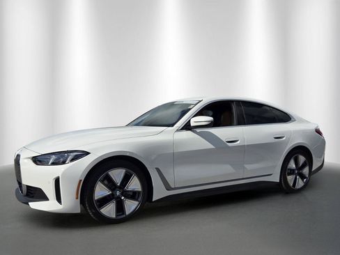 Used 2026 BMW i4 eDrive40 w/ Driving Assistance Package RWD image 3
