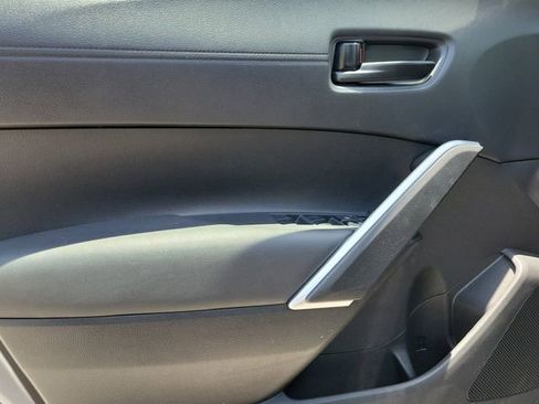 Used 2023 Toyota Corolla Cross LE w/ Moonroof Package AWD/4WD image 19