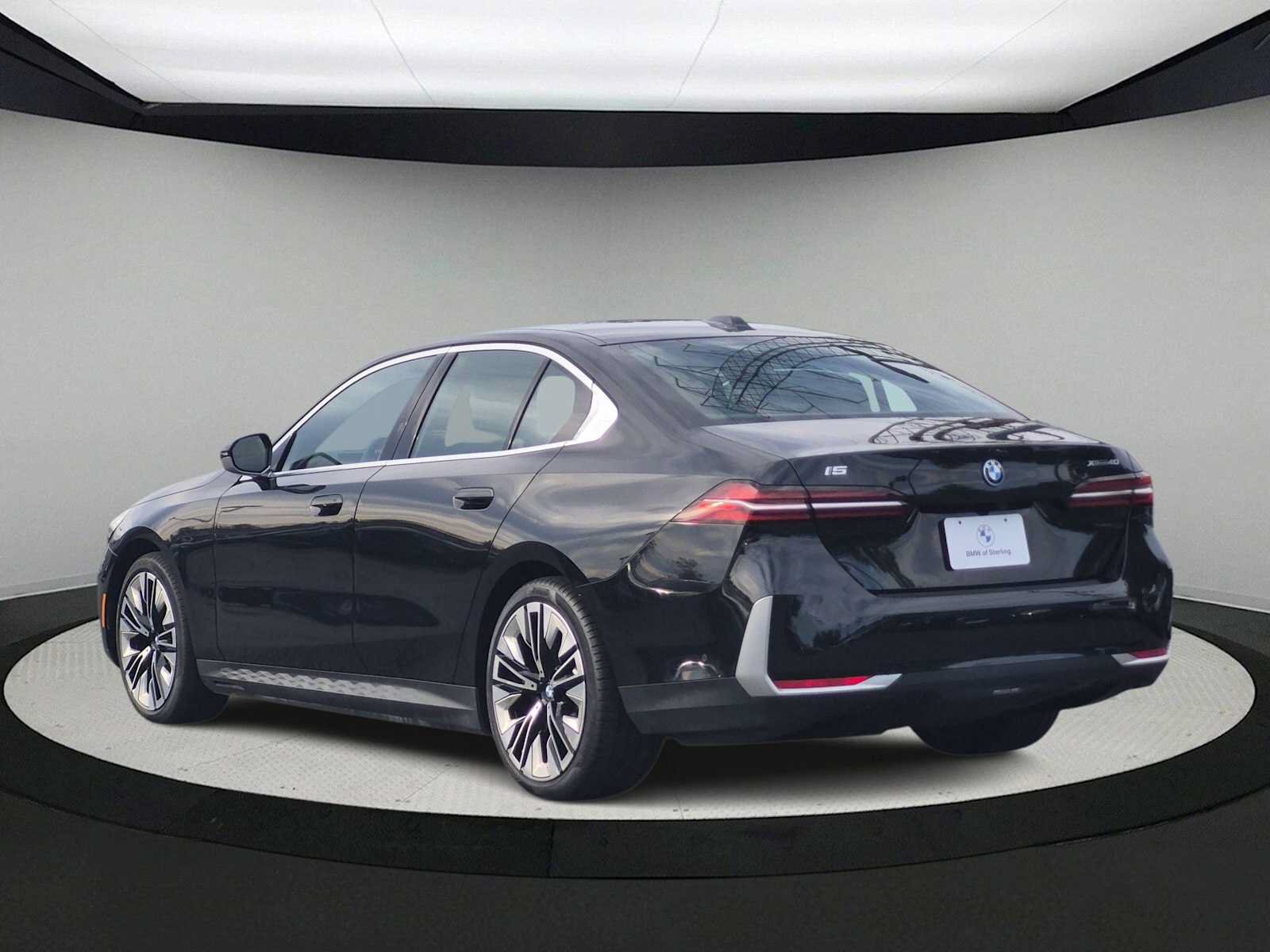 Used 2026 BMW i5 eDrive40 w/ Premium Package AWD/4WD image 6