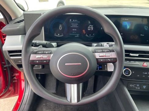 Used 2025 Hyundai Sonata SEL FWD image 13