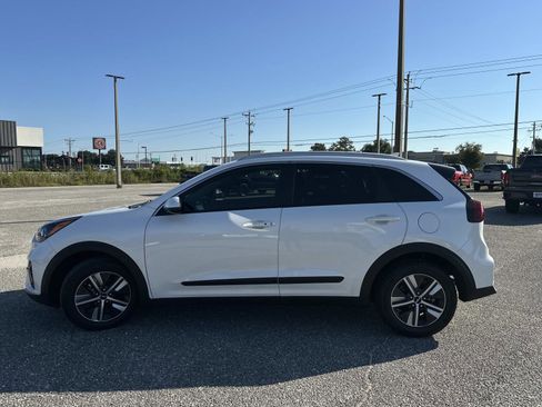 Used 2022 Kia Niro LXS image 7