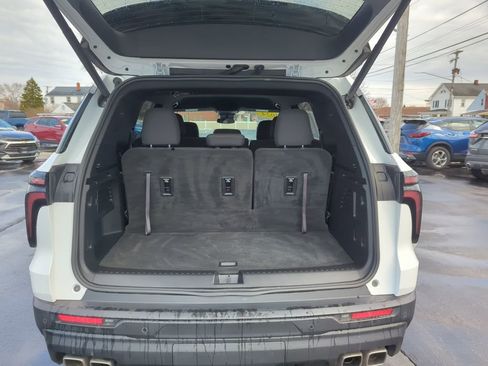 Certified 2024 Chevrolet Traverse LS w/ Midnight/Sport Edition image 19