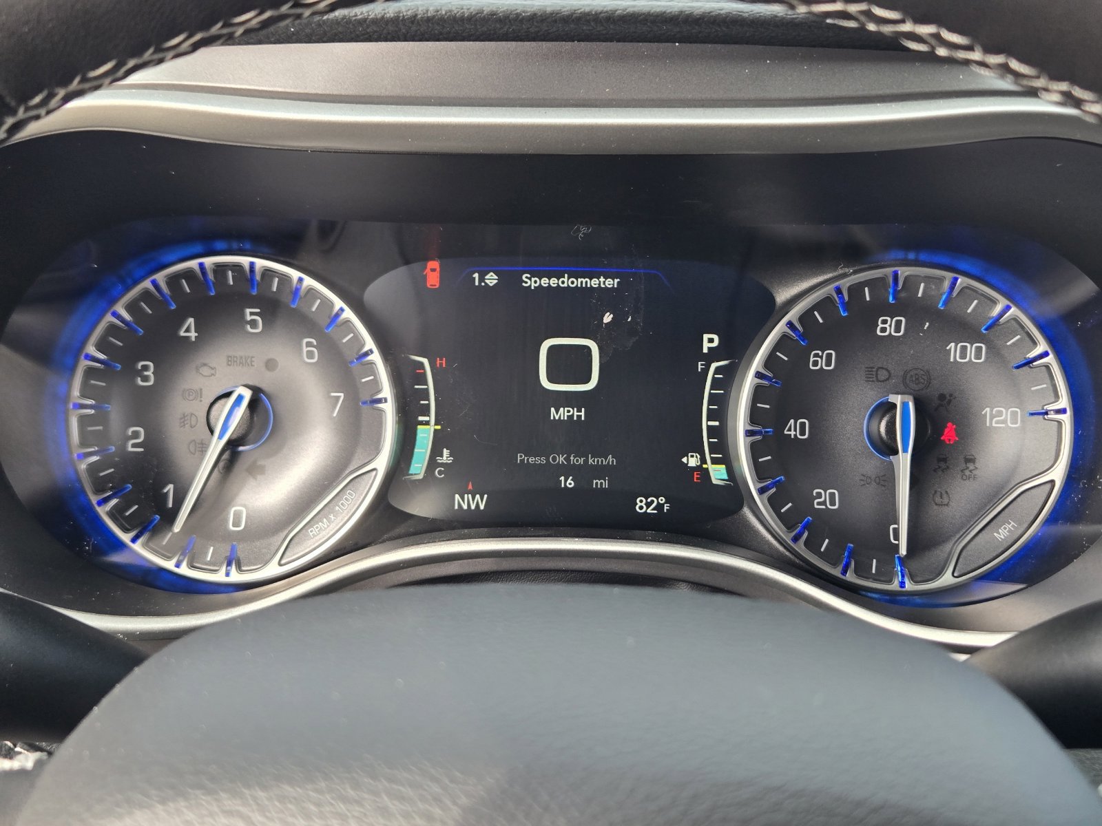 New 2026 Chrysler Pacifica Select AWD/4WD image 14