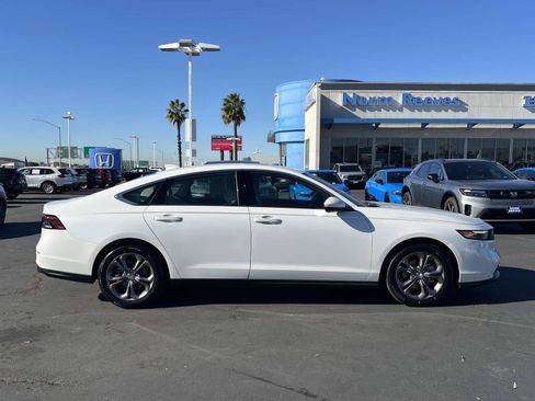 Certified 2023 Honda Accord EX image 25