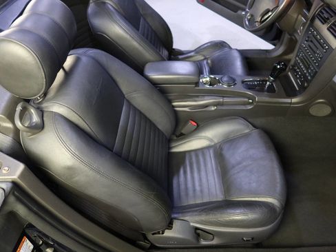 Used 2002 Ford Thunderbird Deluxe image 13