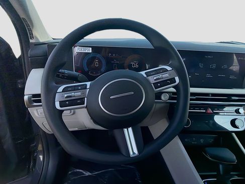 New 2026 Hyundai Tucson SEL FWD image 8