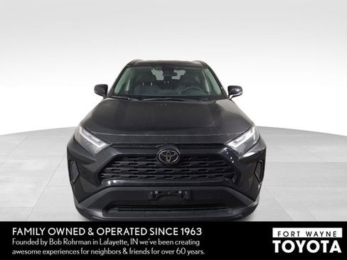 Used 2025 Toyota RAV4 XLE AWD/4WD image 3