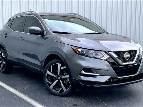 Used 2022 Nissan Rogue Sport SL AWD/4WD image 2