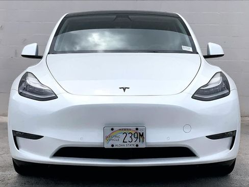Used 2022 Tesla Model Y Long Range AWD/4WD image 6