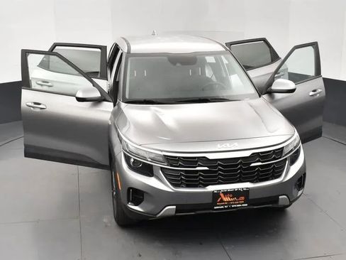 Used 2024 Kia Seltos LX image 10