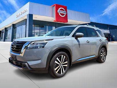 Used 2024 Nissan Pathfinder Platinum
