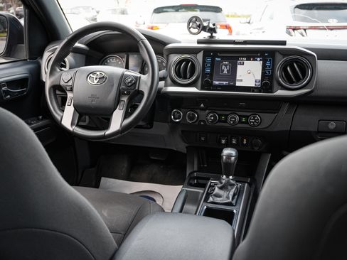 Used 2019 Toyota Tacoma TRD Off-Road image 27