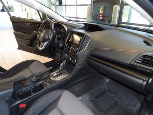 Used 2020 Subaru Crosstrek 2.0i Premium image 13