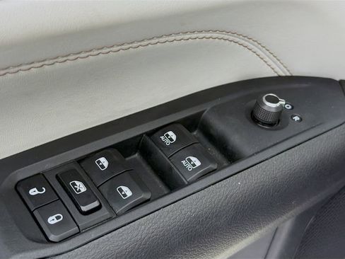 Used 2025 Jeep Compass Limited AWD/4WD image 20