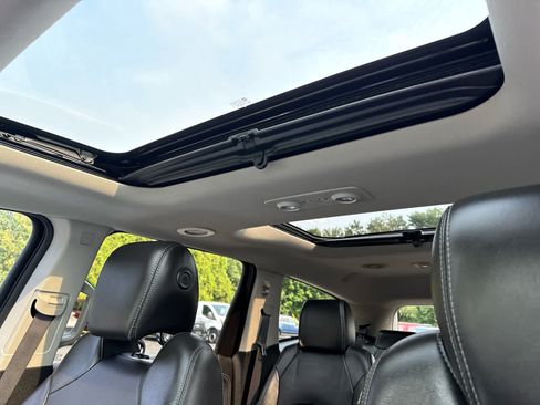 Used 2017 Chevrolet Traverse LT AWD/4WD image 28