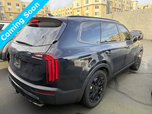 Used 2022 Kia Telluride SX w/ SX Prestige Package image 5