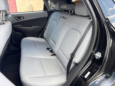 Used 2021 Hyundai Kona Ultimate FWD image 11