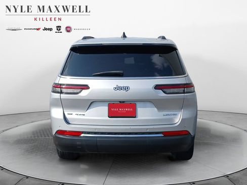 Used 2022 Jeep Grand Cherokee L Limited AWD/4WD image 15