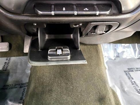 Used 2018 Chevrolet Silverado 1500 LT w/ All Star Edition image 17