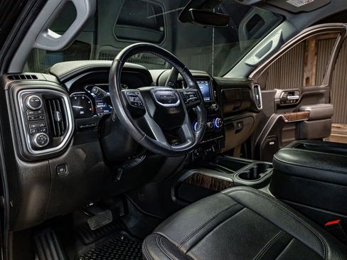 Used 2021 GMC Sierra 2500 Denali w/ Denali Black Diamond Edition image 12