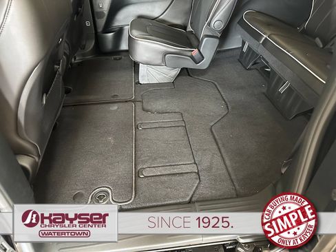 New 2026 Chrysler Pacifica Limited w/ S Appearance Package AWD/4WD image 41
