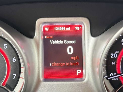 Used 2015 Dodge Journey SXT w/ Flexible Seating Group FWD image 17