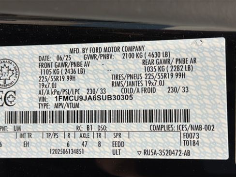 Used 2025 Ford Escape Platinum AWD/4WD image 28