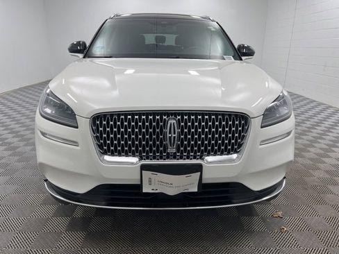 Used 2022 Lincoln Corsair AWD w/ Premium Package image 3