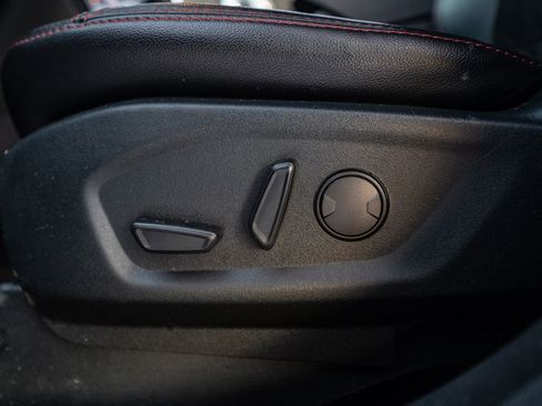 Used 2019 Ford Explorer XLT w/ XLT Sport Appearance Package image 21