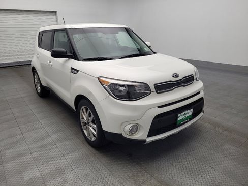 Used 2017 Kia Soul + image 13