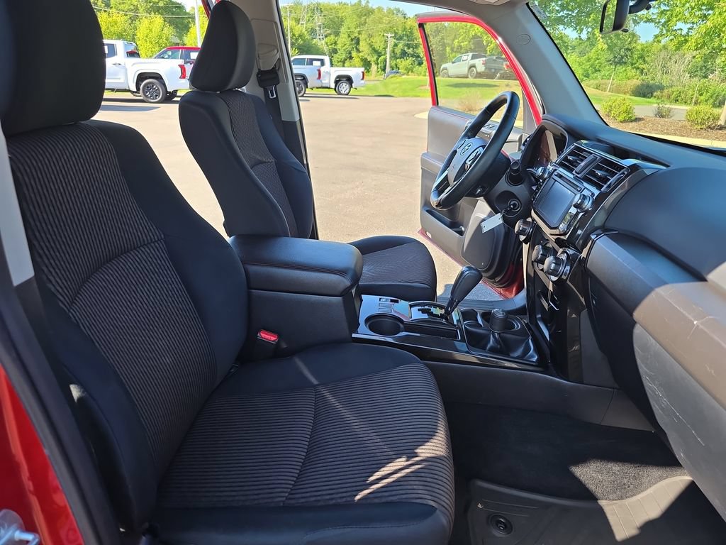 Used 2015 Toyota 4Runner Trail AWD/4WD image 13