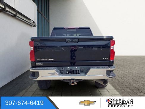 Used 2020 Chevrolet Silverado 2500 LTZ w/ LTZ Convenience Package AWD/4WD image 4
