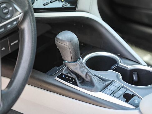 Certified 2022 Toyota Camry LE AWD/4WD image 19